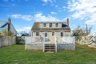 31 Walnut Ave, Patchogue, NY 11772 - Photo 16