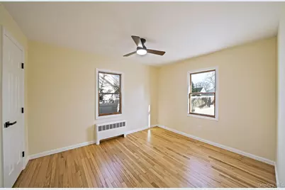 31 Walnut Avenue, Patchogue, NY 11772 - Photo 4