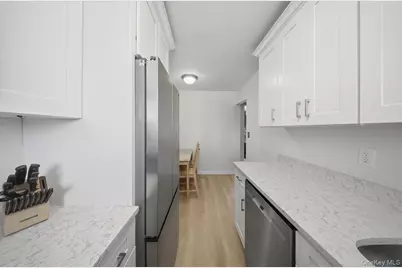 205 Edmunton Drive #h18, North Babylon, NY 11703 - Photo 4