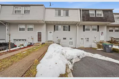 19 Red Barn Lane, Middletown, NY 10940 - Photo 2