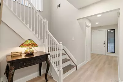 261 Vista Drive, Jericho, NY 11753 - Photo 18