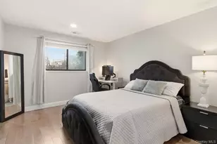 261 Vista Dr, Jericho, NY 11753 - Photo 28