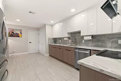 261 Vista Drive, Jericho, NY 11753 - Photo 12