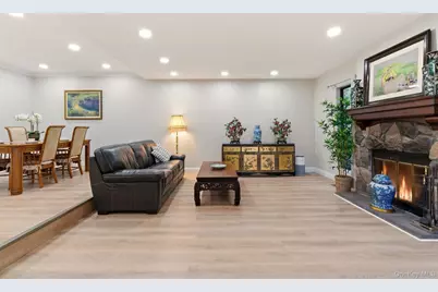 261 Vista Drive, Jericho, NY 11753 - Photo 8