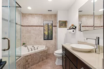 261 Vista Drive, Jericho, NY 11753 - Photo 22