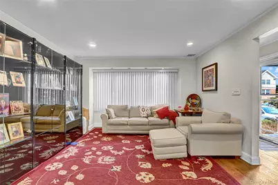 2070 Beverly Way, Merrick, NY 11566 - Photo 4
