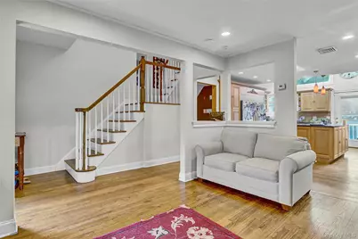 2070 Beverly Way, Merrick, NY 11566 - Photo 8