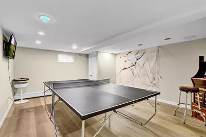 2070 Beverly Way, Merrick, NY 11566 - Photo 18