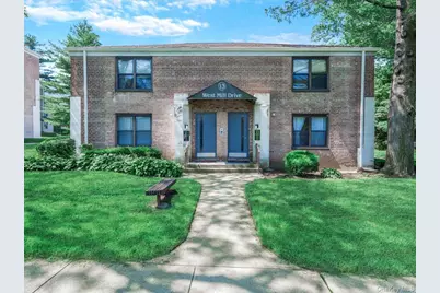 13 W Mill Drive #3A, Great Neck, NY 11021 - Photo 2