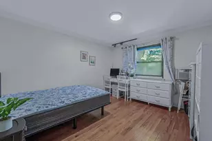 13 W Mill Dr, Great Neck, NY 11021 - Photo 8