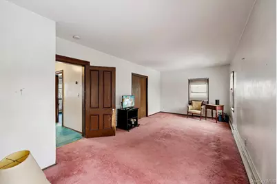 82 Vernon Avenue, East Norwich, NY 11732 - Photo 18