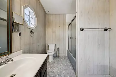 82 Vernon Avenue, East Norwich, NY 11732 - Photo 24