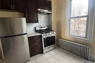 141 Voss Ave, Yonkers, NY 10703 - Photo 12