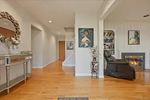 734 Berry Ct, West Hempstead, NY 11552 - Photo 2