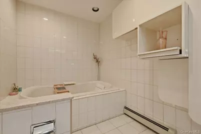 734 Berry Court, West Hempstead, NY 11552 - Photo 16