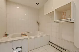 734 Berry Ct, West Hempstead, NY 11552 - Photo 16