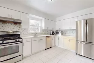 157-11 Cryders Ln, Whitestone, NY 11357 - Photo 10