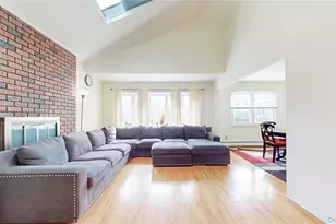 157-11 Cryders Ln, Whitestone, NY 11357 - Photo 4