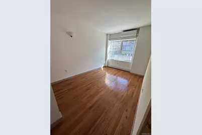 35-19 Leavitt Street #2I, Flushing, NY 11354 - Photo 4