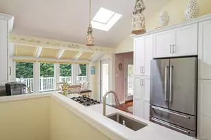 9 Rockaway Pl, Massapequa, NY 11758 - Photo 18