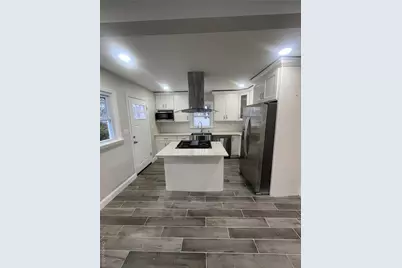 240 Woodfield Road, West Hempstead, NY 11552 - Photo 10