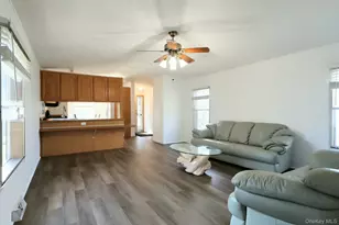 20 Oak St, Wurtsboro, NY 12790 - Photo 2