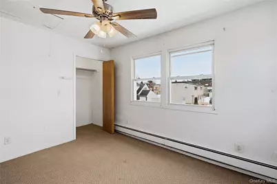 22 Woodcrest Road, Hicksville, NY 11801 - Photo 20