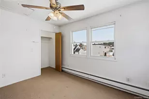 22 Woodcrest Rd, Hicksville, NY 11801 - Photo 20