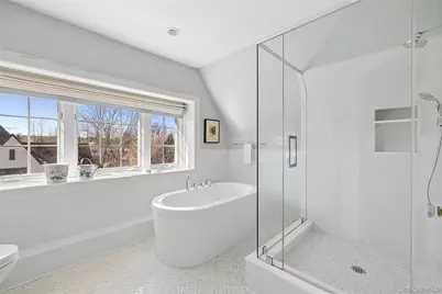 205 Puritan Avenue, Forest Hills, NY 11375 - Photo 18