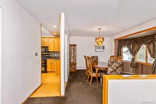 173 Fifty Acre Rd S, Smithtown, NY 11787 - Photo 10