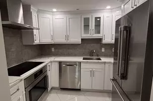 100 Cutter Mill Rd, Great Neck, NY 11021 - Photo 12