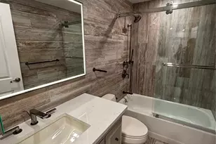 100 Cutter Mill Rd, Great Neck, NY 11021 - Photo 6