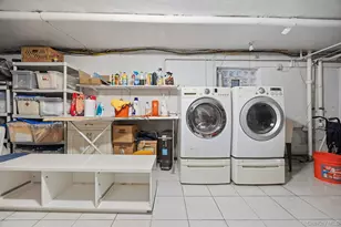 53 Somerset Dr S, Great Neck, NY 11020 - Photo 30