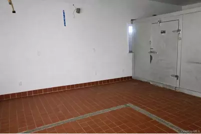 140 Cedarhurst Avenue, Cedarhurst, NY 11516 - Photo 2