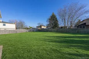 40 E Lincoln Ave, Massapequa, NY 11758 - Photo 16