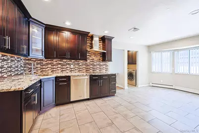 1259 Jerusalem Avenue, Merrick, NY 11566 - Photo 18