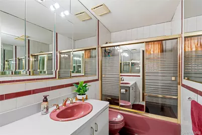 156 N Pine Street, Massapequa, NY 11758 - Photo 16