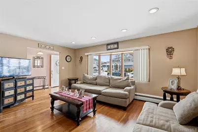 156 N Pine Street, Massapequa, NY 11758 - Photo 6