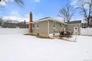 156 N Pine St, Massapequa, NY 11758 - Photo 34