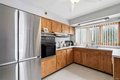 156 N Pine Street, Massapequa, NY 11758 - Photo 12