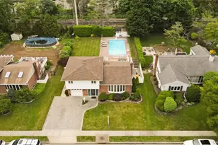 24 Edna Dr, Syosset, NY 11791 - Photo 38