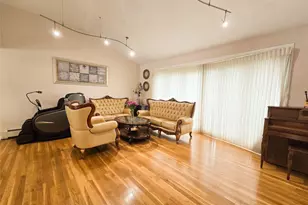 24 Edna Dr, Syosset, NY 11791 - Photo 22