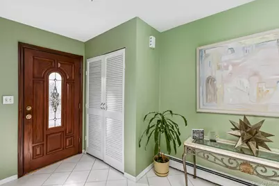 61 Hurtin Boulevard, Smithtown, NY 11787 - Photo 4