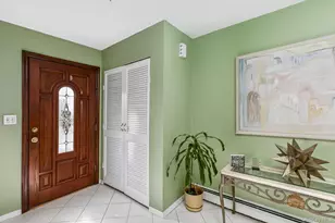 61 Hurtin Blvd, Smithtown, NY 11787 - Photo 4