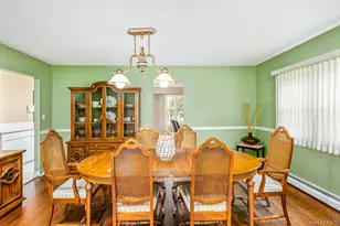 61 Hurtin Blvd, Smithtown, NY 11787 - Photo 12