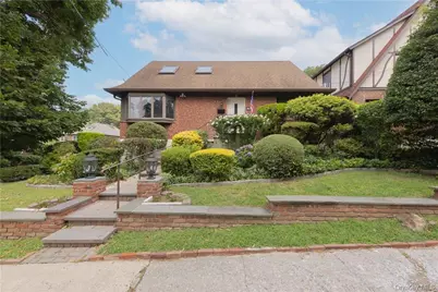 55 W Devonia Avenue, Mount Vernon, NY 10552 - Photo 1