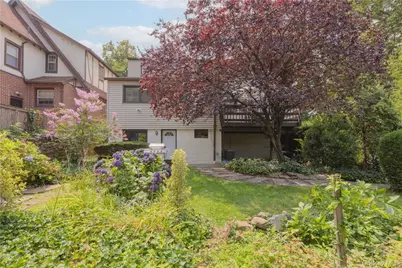 55 W Devonia Avenue, Mount Vernon, NY 10552 - Photo 24