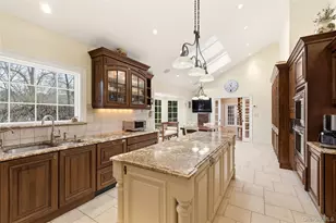 1017 Friendly Rd, Upper Brookville, NY 11771 - Photo 14