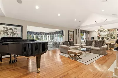 1017 Friendly Road, Upper Brookville, NY 11771 - Photo 4