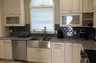 18 Lakeside Dr, Valhalla, NY 10595 - Photo 10